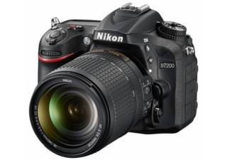 NIKON D7200 + AF-S DX 18-140 mm VR reflex numérique