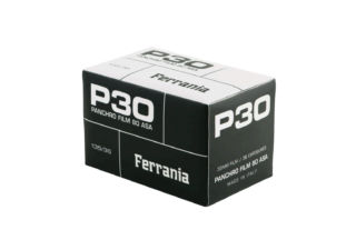 Ferrania P30 film N&B 135 - 80 ISO 36 poses